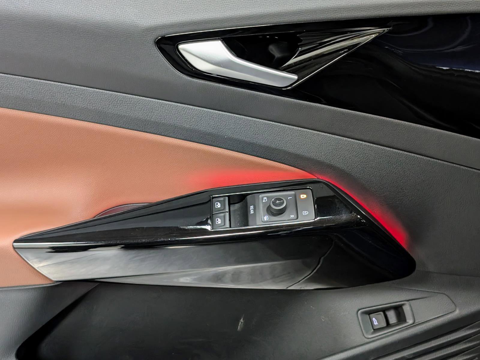 Used 2021 Volkswagen ID.4 Pro S image 14