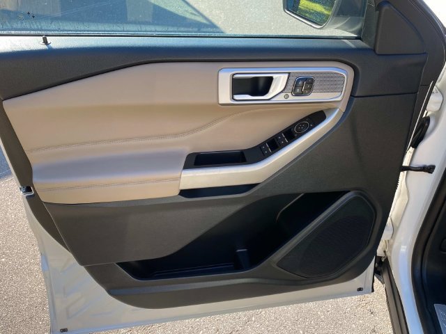Used 2021 Ford Explorer Limited w/ Hybrid Equipment Group 310A RWD image 12