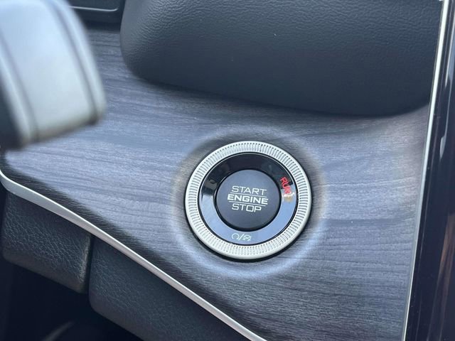 Used 2022 Jeep Grand Cherokee Limited image 34