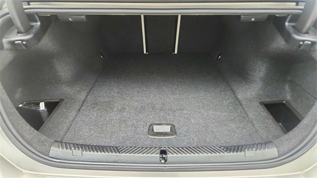 Used 2025 BMW i5 xDrive40 image 15