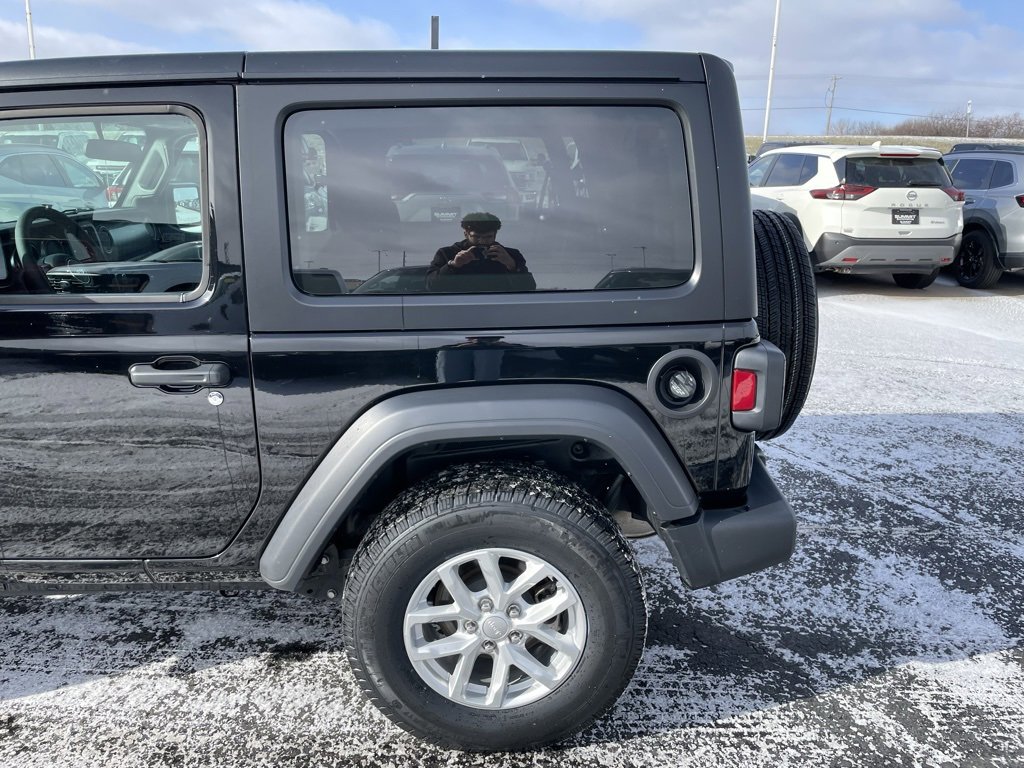 Used 2023 Jeep Wrangler Sport S image 25