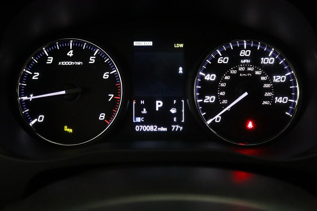 Used 2020 Mitsubishi Outlander LE AWD/4WD image 18