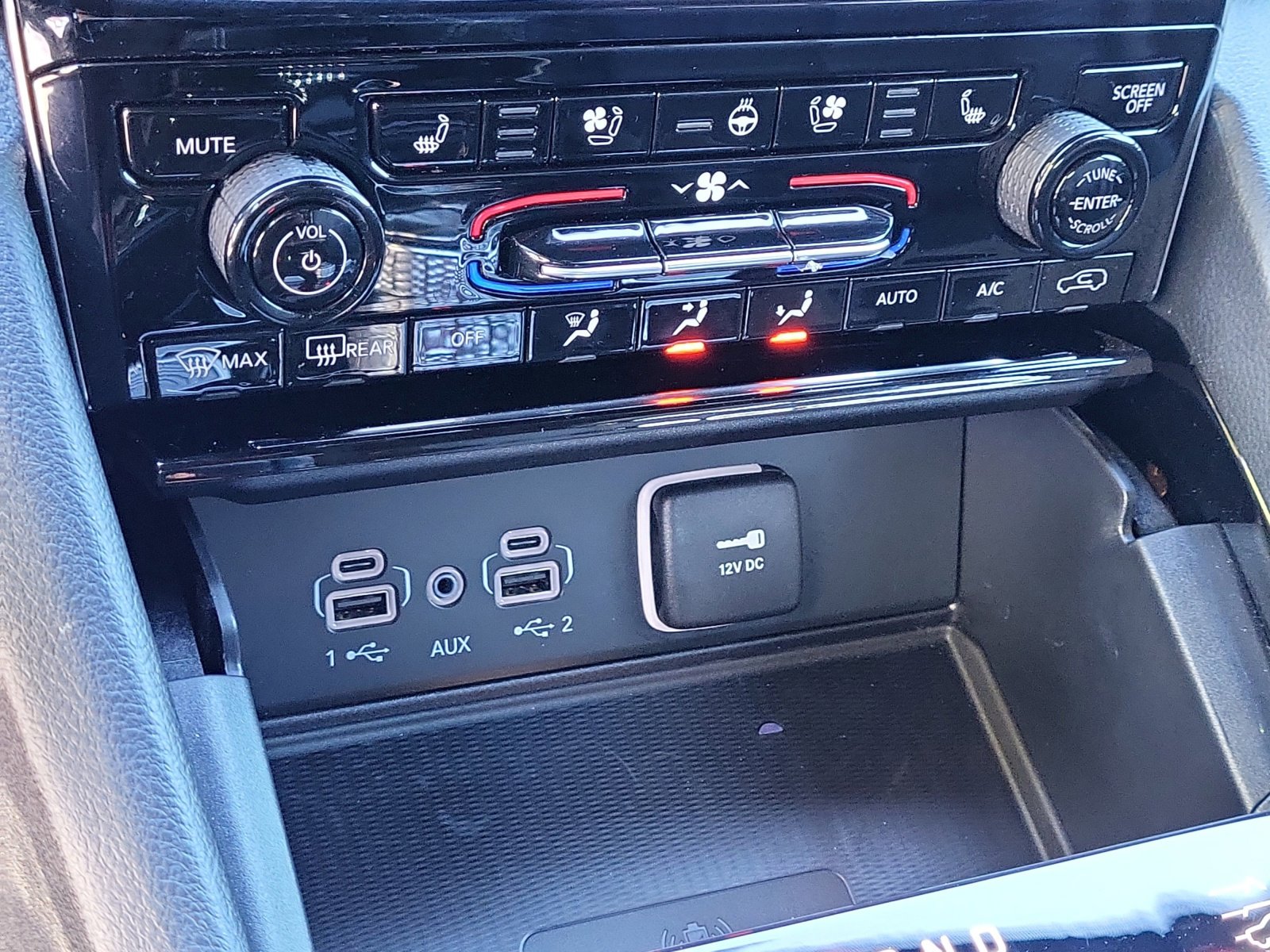 New 2025 Jeep Grand Cherokee L Overland w/ Luxury Tech Group IV image 16