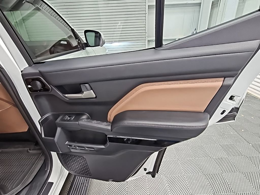 Used 2025 Toyota 4Runner Limited image 42