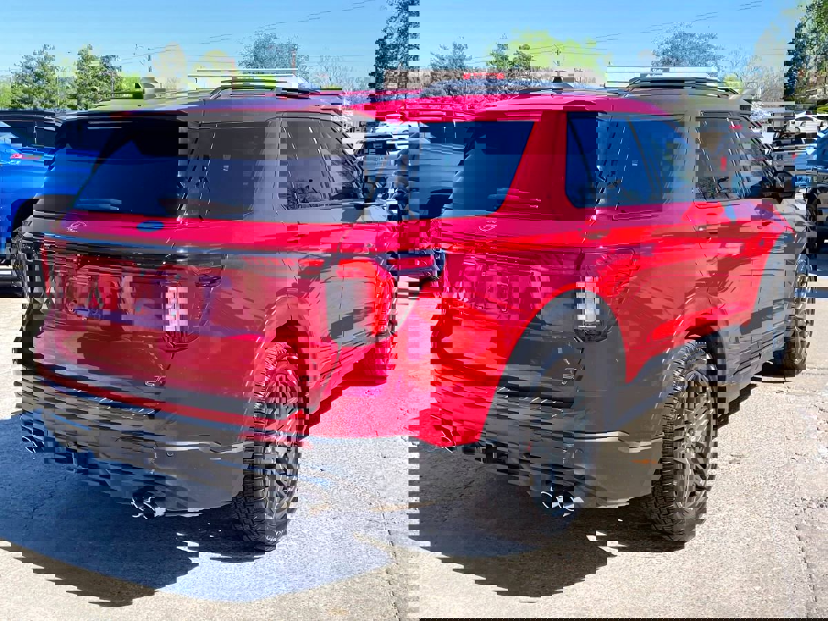 Used 2025 Ford Explorer ST w/ Sun And Sound Package image 6