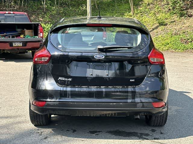Used 2018 Ford Focus SE FWD image 4