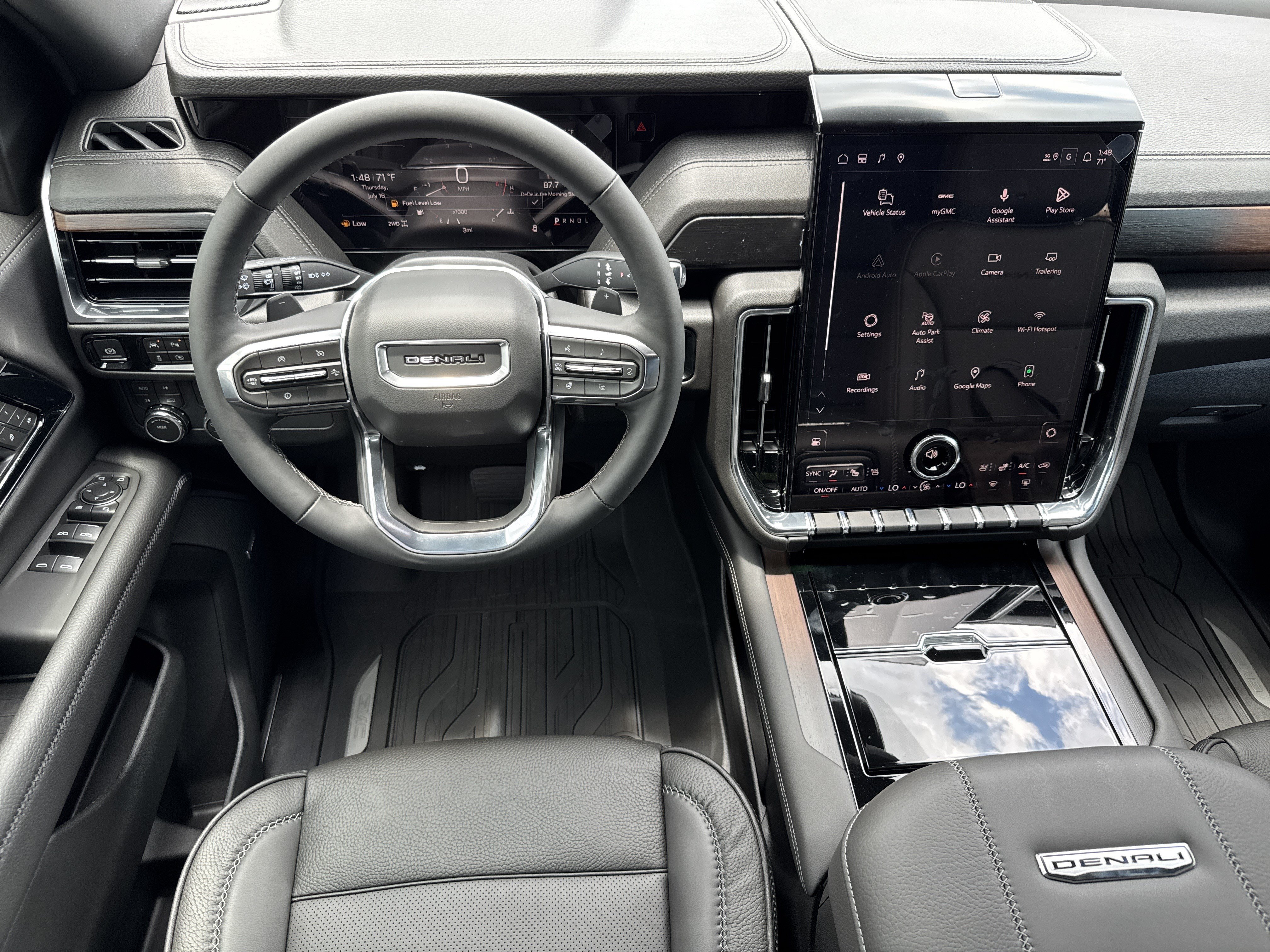 New 2026 GMC Yukon Denali AWD/4WD image 18