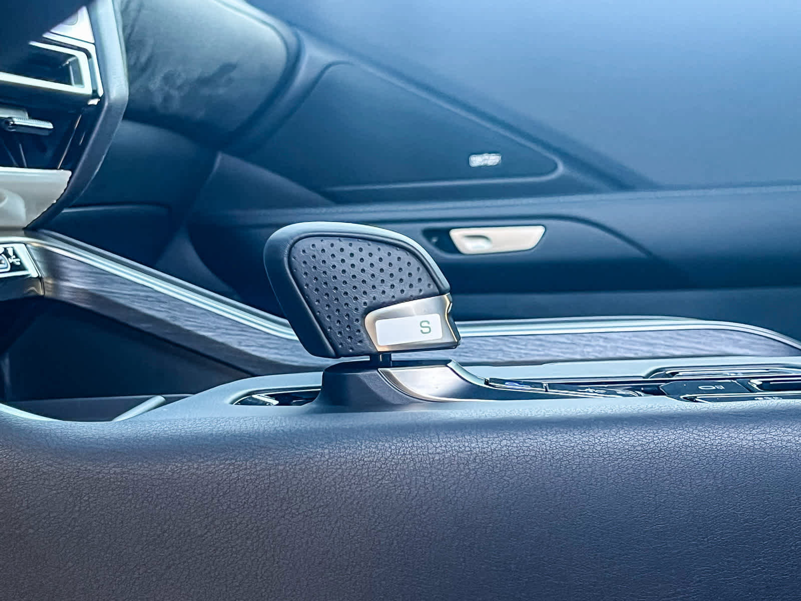 New 2026 Lexus TX 500h AWD image 23