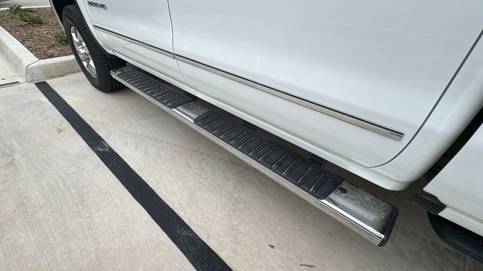 Used 2016 GMC Sierra 2500 SLT w/ Duramax Plus Package AWD/4WD image 18