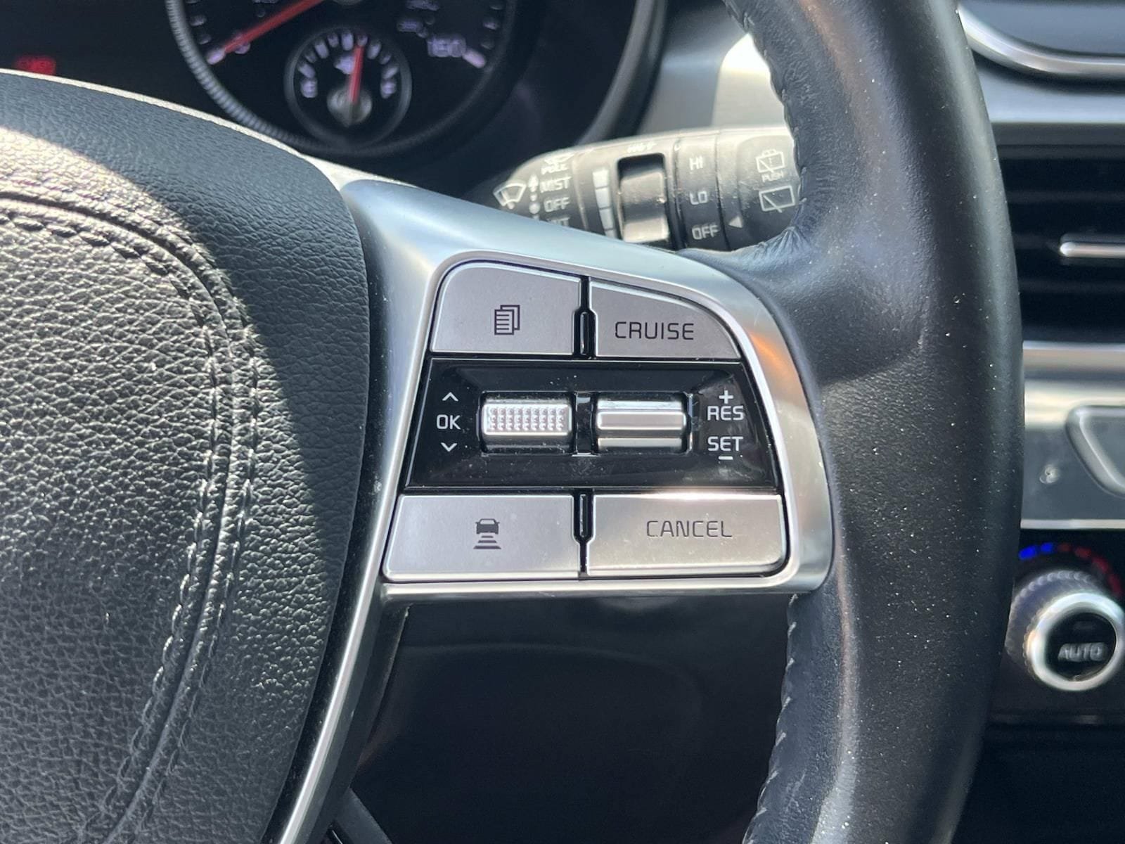 Used 2022 Kia Telluride LX AWD/4WD image 27