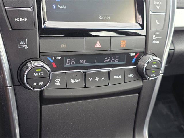 Used 2017 Toyota Camry XSE image 19