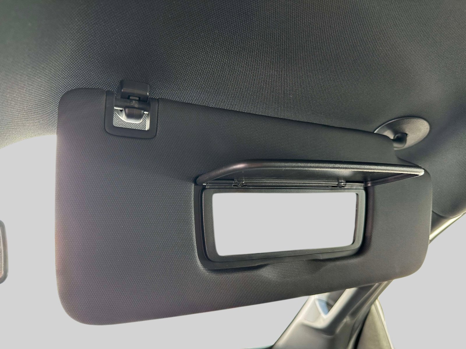 Used 2023 Chevrolet Colorado LT RWD image 32