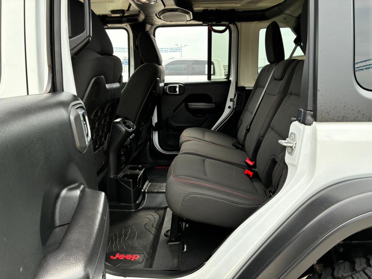 Used 2019 Jeep Wrangler Unlimited Rubicon AWD/4WD image 29