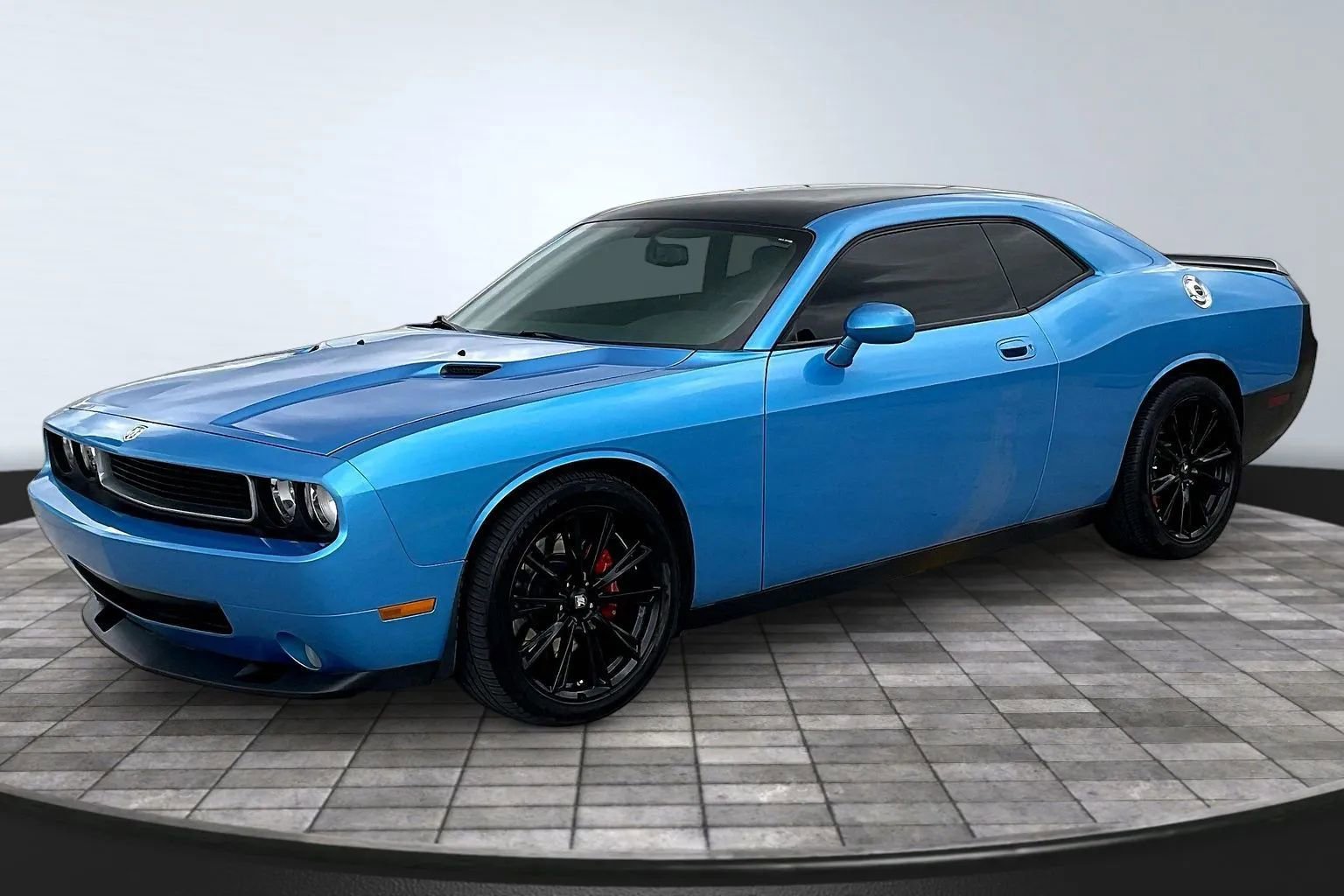 Used 2010 Dodge Challenger SRT8 w/ SRT Option Group II RWD image 1