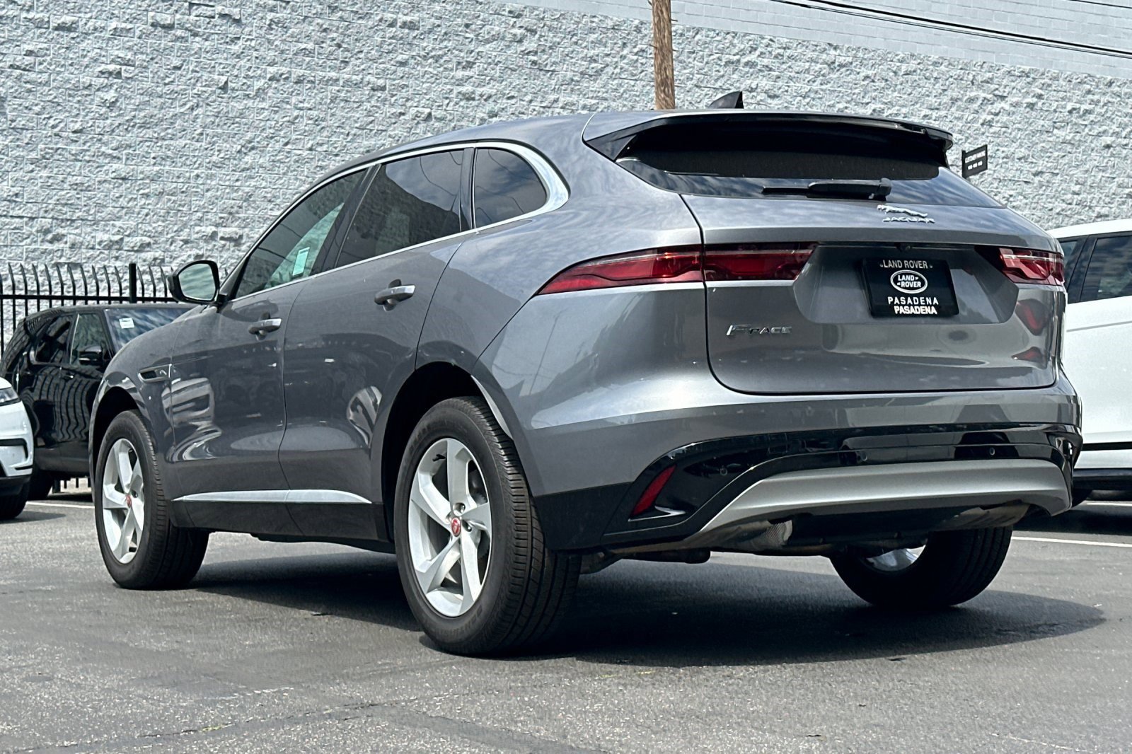 Used 2023 Jaguar F-PACE S image 4