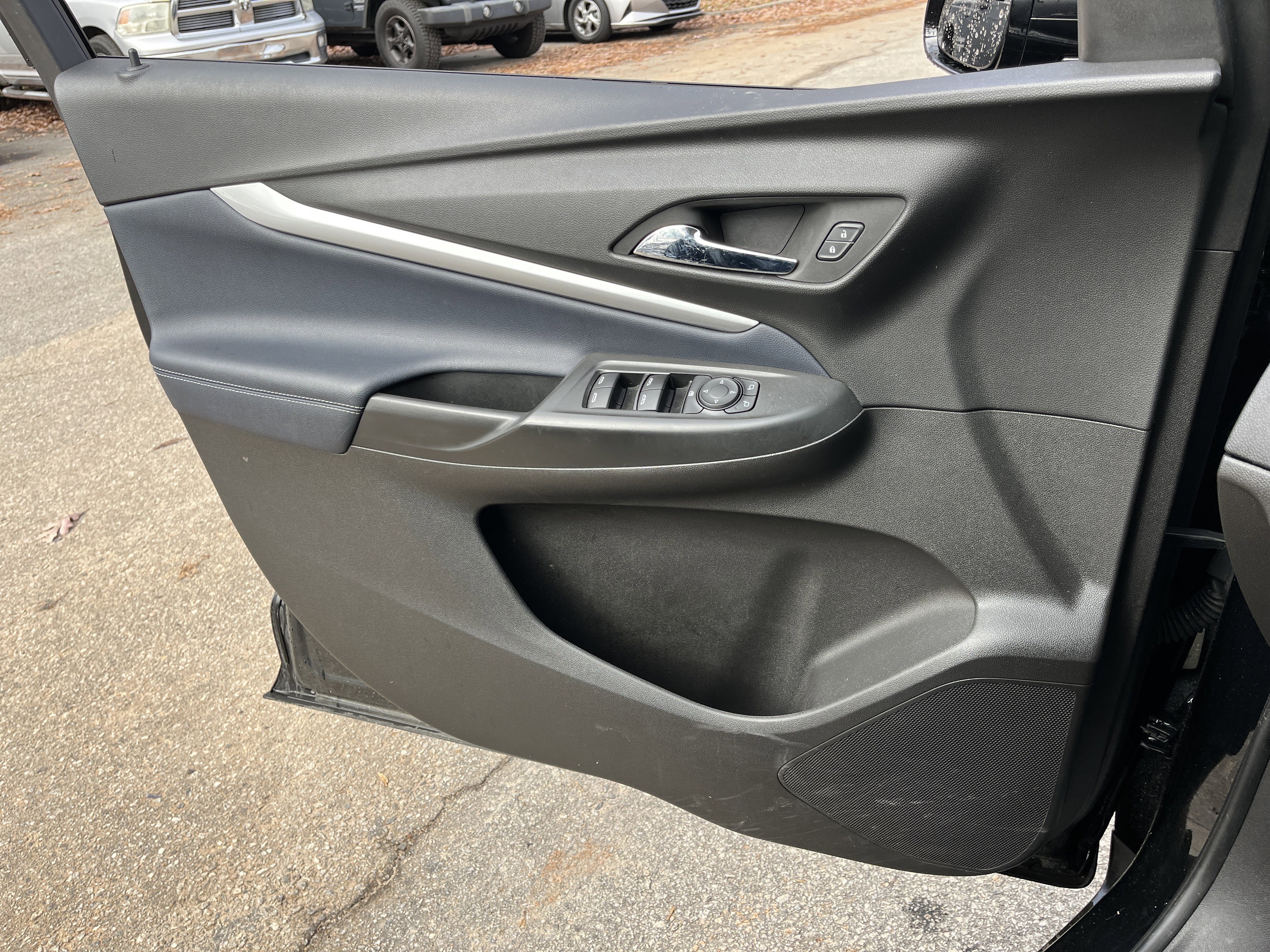 Used 2023 Chevrolet Bolt EUV Premier w/ Super Cruise Package image 17