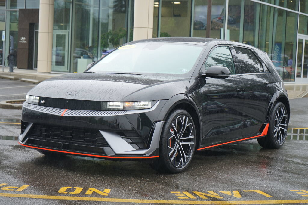 Used 2025 Hyundai Ioniq 5 N AWD/4WD image 1