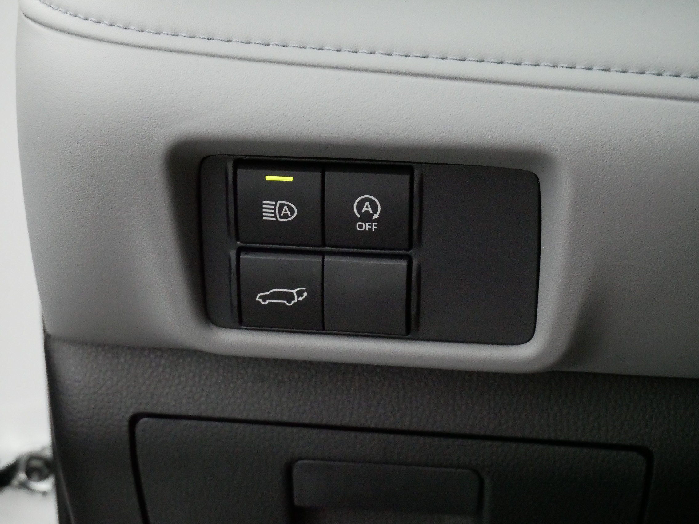 Certified 2026 Toyota Highlander XLE AWD/4WD image 28