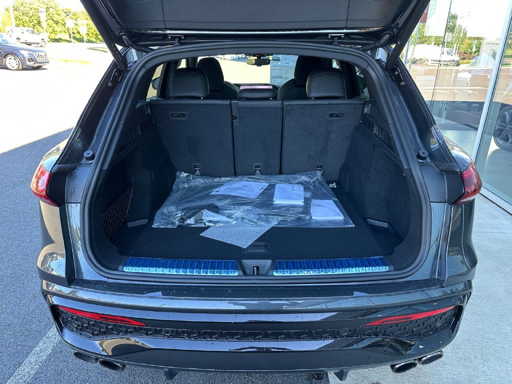 New 2026 Audi SQ5 Premium Plus AWD/4WD image 17