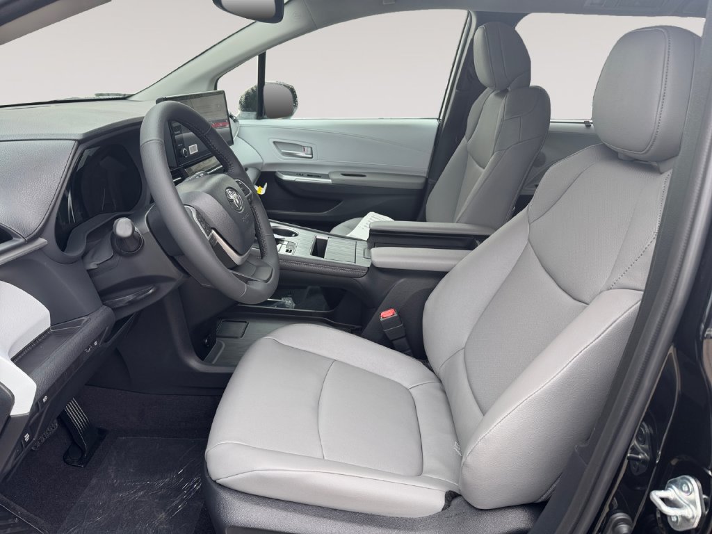 New 2026 Toyota Sienna XLE AWD/4WD image 9
