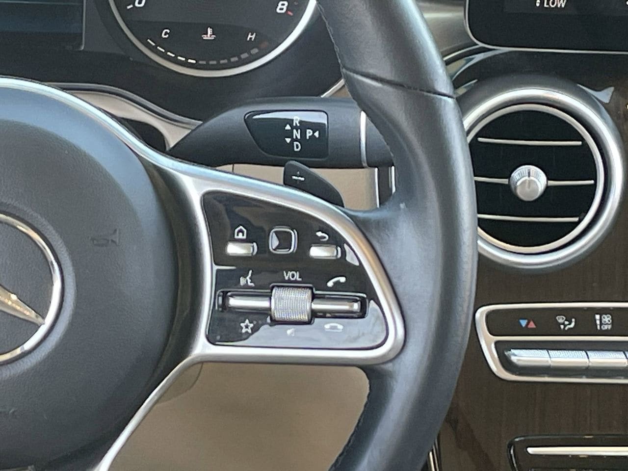 Used 2021 Mercedes-Benz GLC 300 image 23