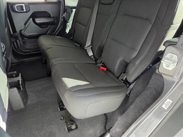 Used 2018 Jeep Wrangler Unlimited Sport S image 17