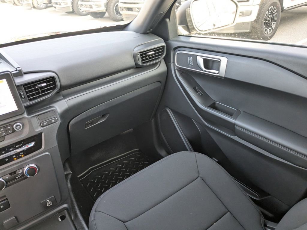New 2025 Ford Explorer 4WD Police Interceptor image 16
