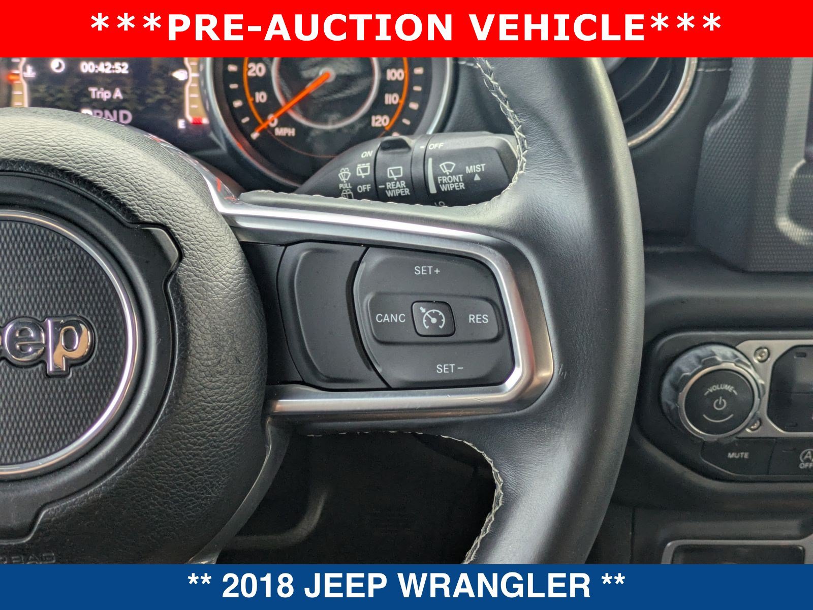 Used 2018 Jeep Wrangler Unlimited Sahara w/ LED Lighting Group AWD/4WD image 26