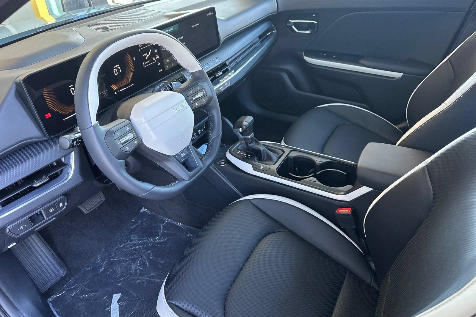 New 2026 Kia K4 EX FWD image 10