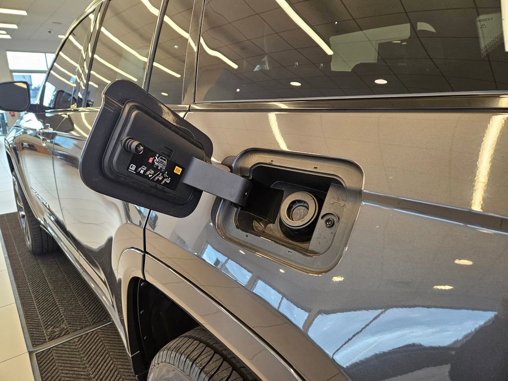 Used 2022 Jeep Grand Cherokee Overland image 33