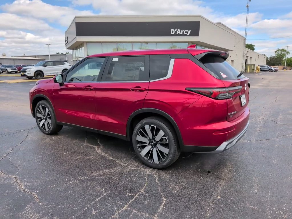 New 2026 Mitsubishi Outlander SE AWD/4WD image 12