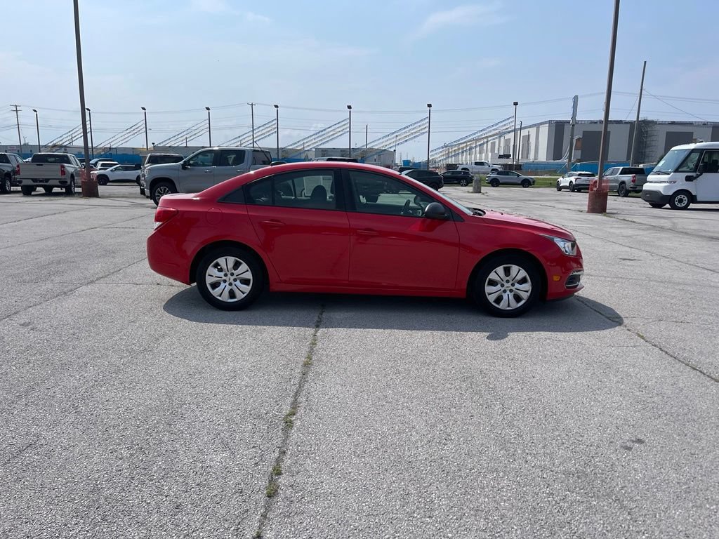 Used 2015 Chevrolet Cruze L FWD image 6
