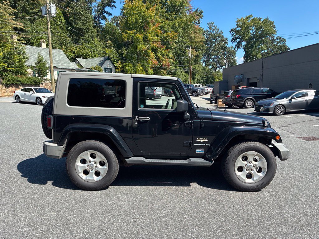 Used 2007 Jeep Wrangler Sahara w/ Dual Top Group AWD/4WD image 15