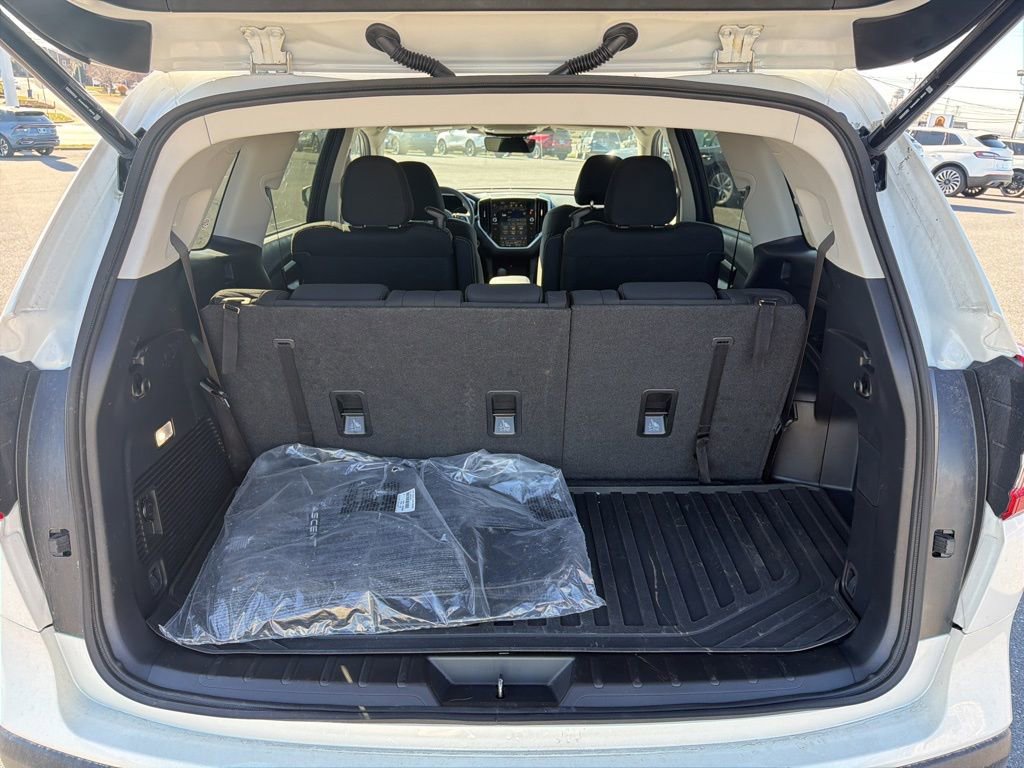 Certified 2025 Subaru Ascent Premium image 18