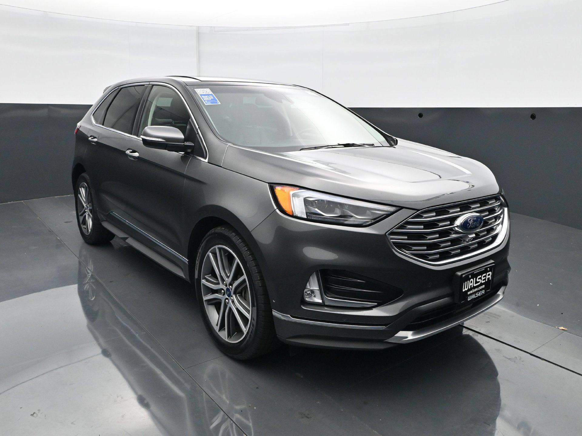 Used 2019 Ford Edge Titanium w/ Equipment Group 301A AWD/4WD image 11