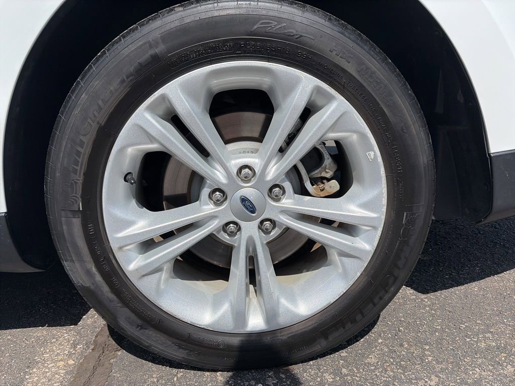 Used 2018 Ford Taurus SEL FWD image 20