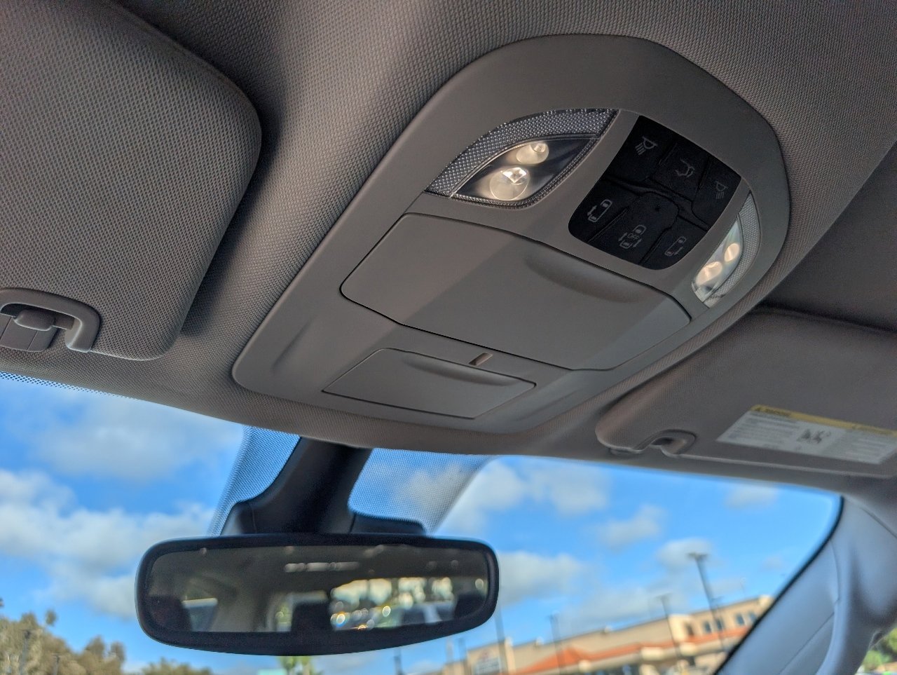 Used 2024 Chrysler Pacifica Touring-L image 20