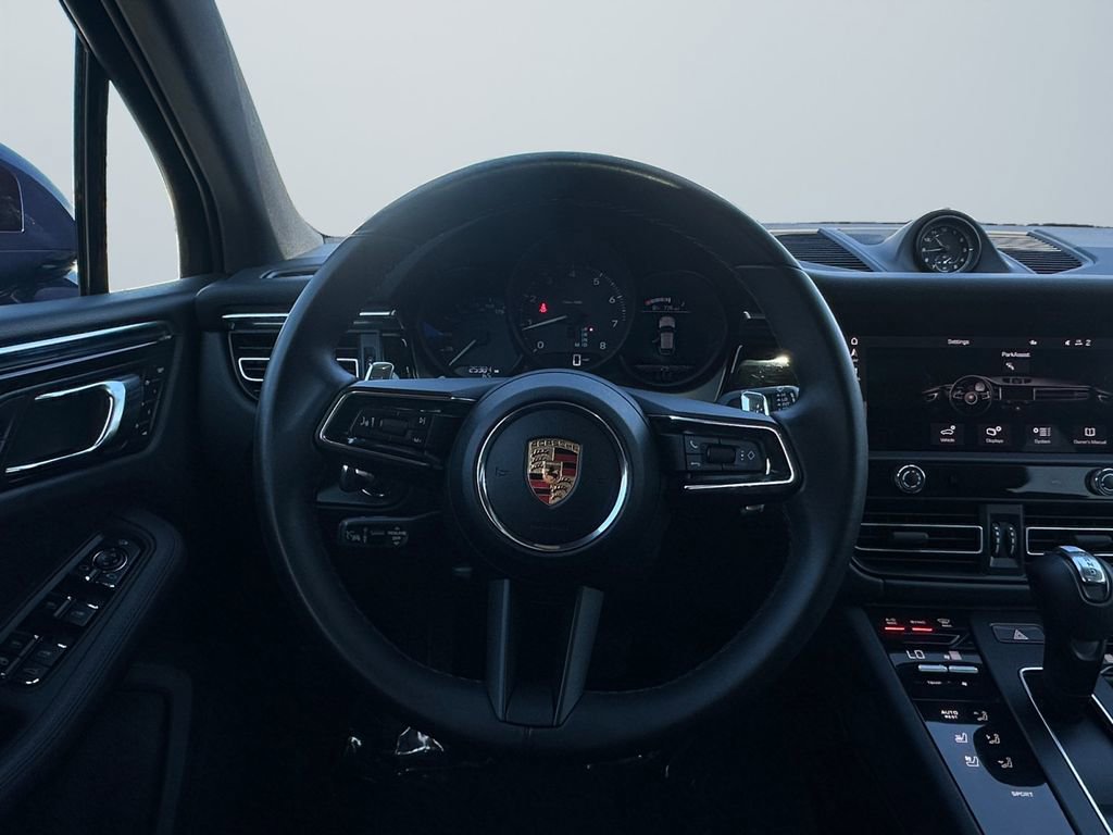 Used 2024 Porsche Macan image 12