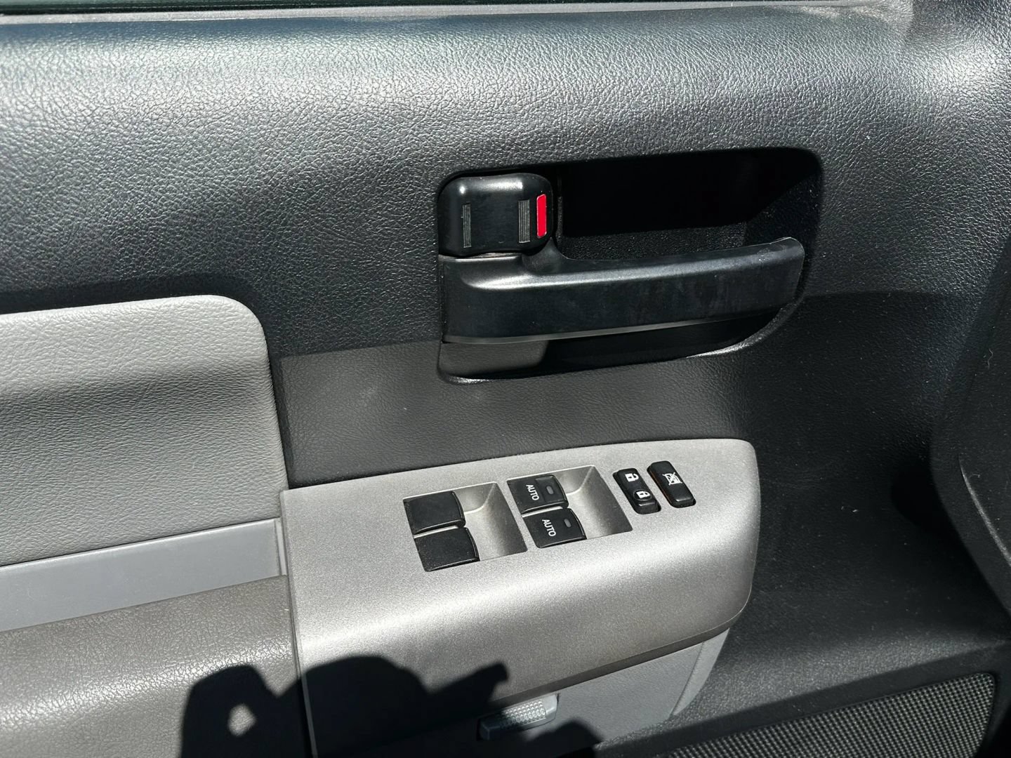 Used 2008 Toyota Sequoia SR5 RWD image 13