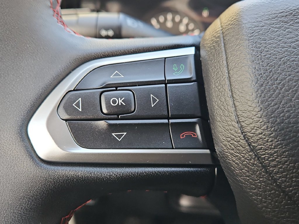 Used 2025 Jeep Compass Trailhawk AWD/4WD image 21