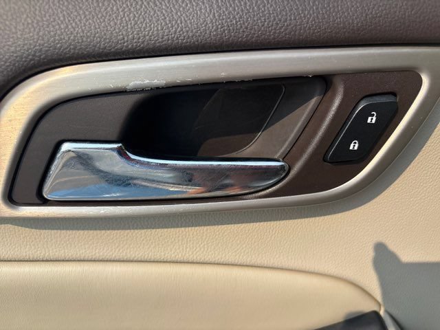 Used 2016 GMC Yukon Denali RWD image 18
