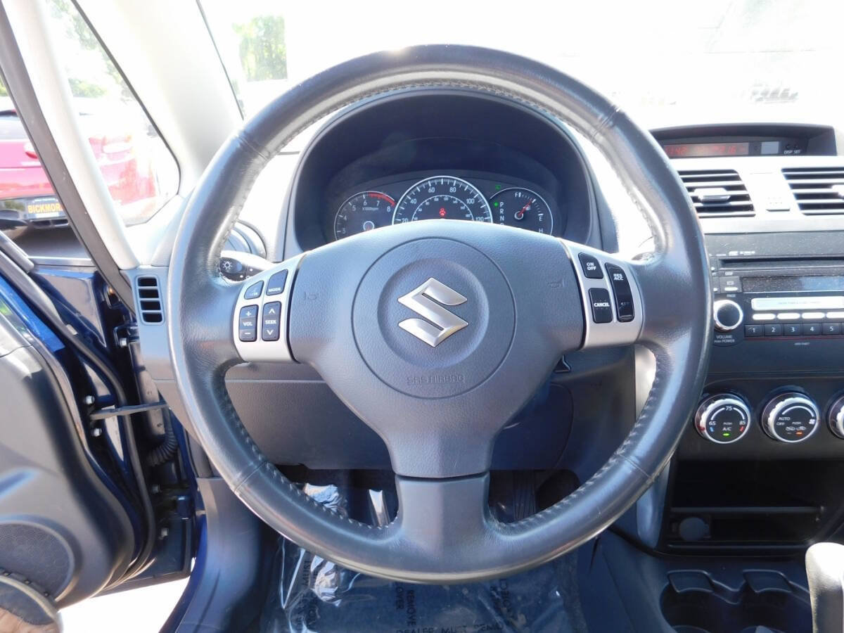 Used 2008 Suzuki SX4 AWD Hatchback w/ Touring Pkg image 8