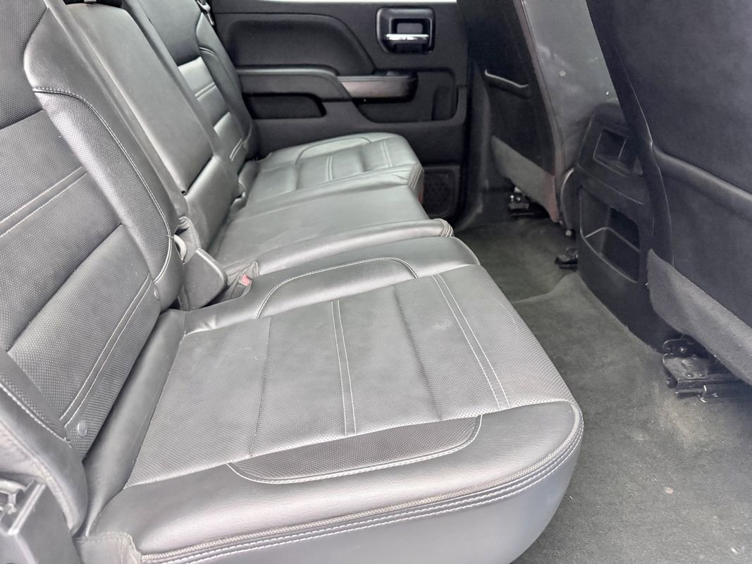 Used 2018 GMC Sierra 2500 Denali w/ Suspension Package, Off-Road AWD/4WD image 14