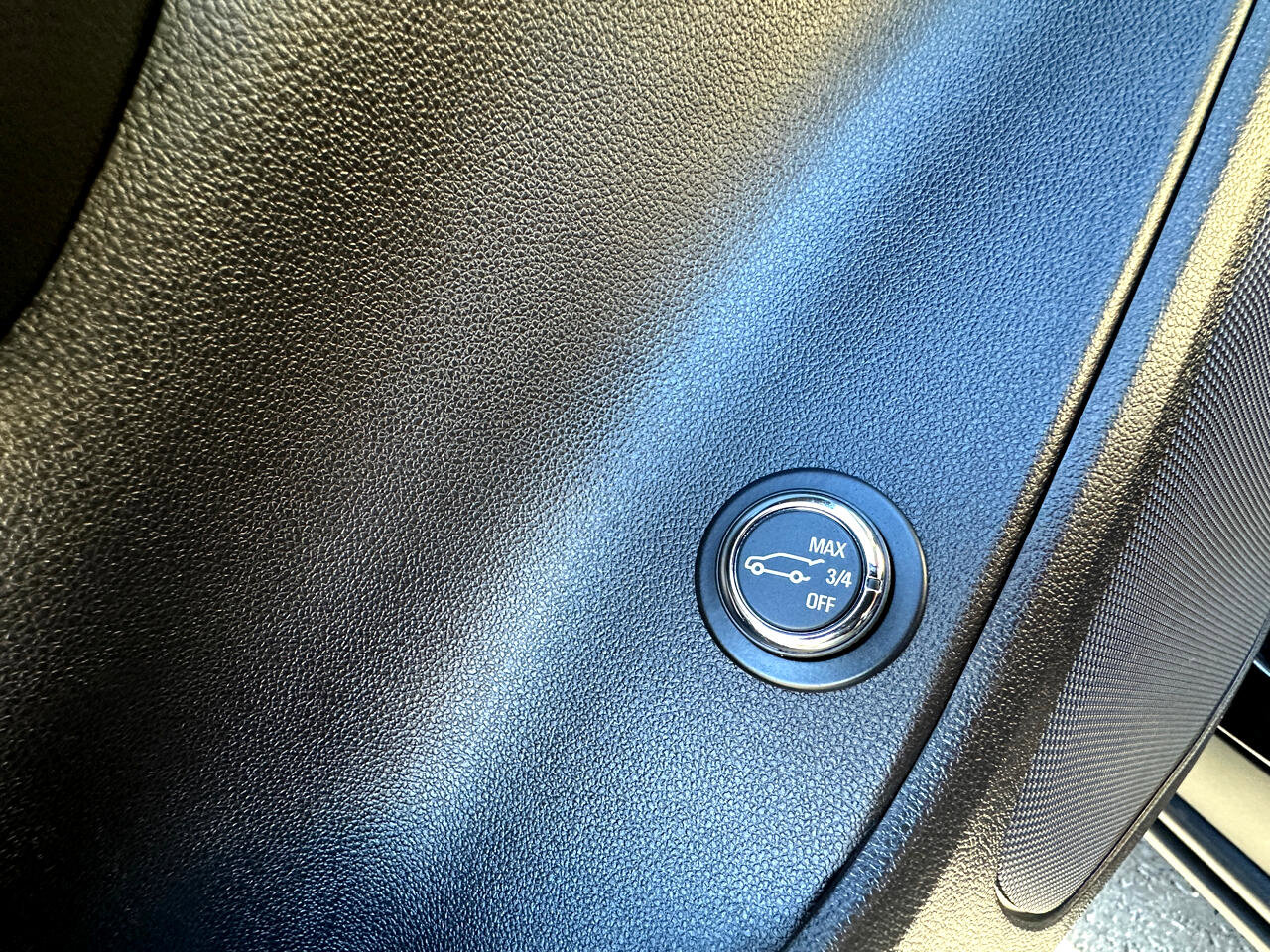 Used 2024 Chevrolet Blazer LT w/ Convenience Package image 13