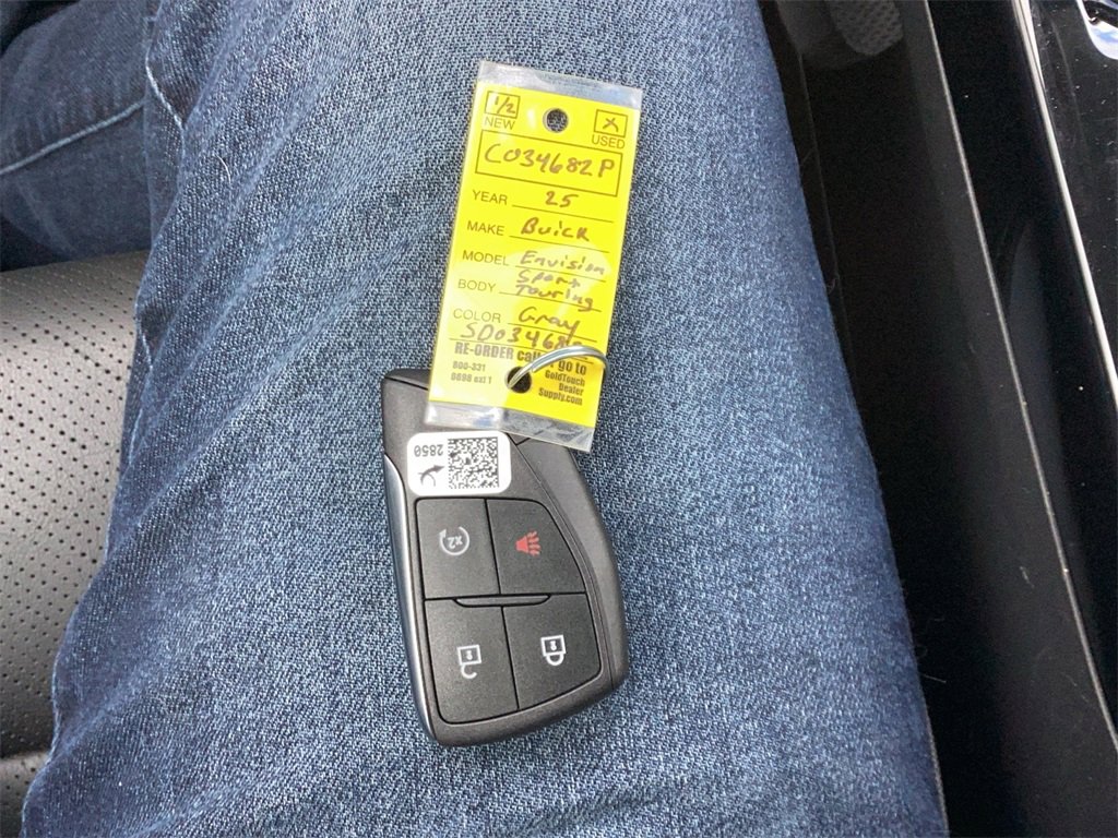 Used 2025 Buick Envision Sport Touring image 29