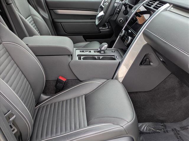 Used 2024 Land Rover Discovery Dynamic SE AWD/4WD image 24