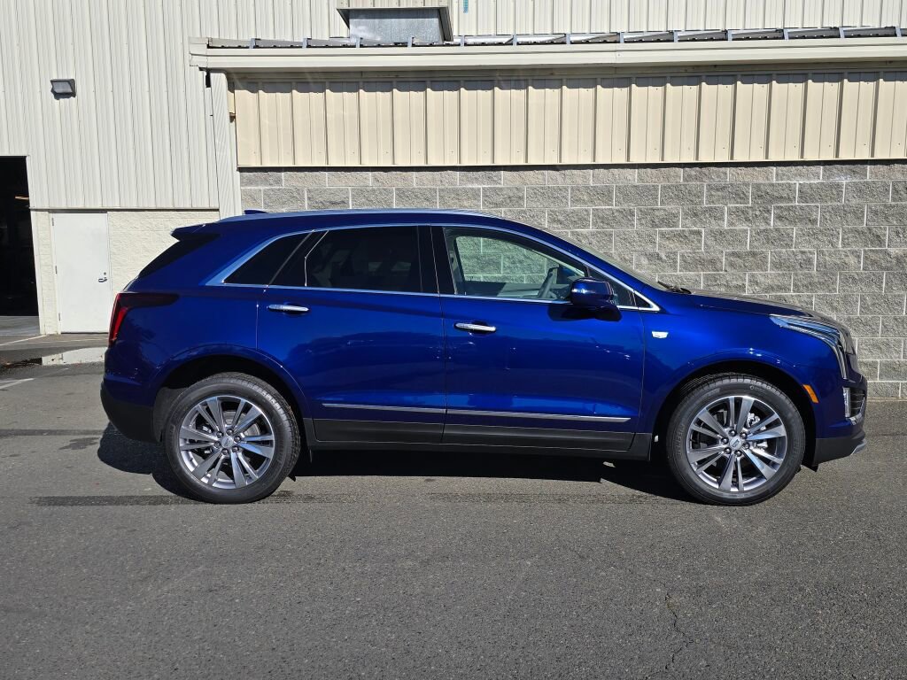 New 2025 Cadillac XT5 Premium Luxury image 9