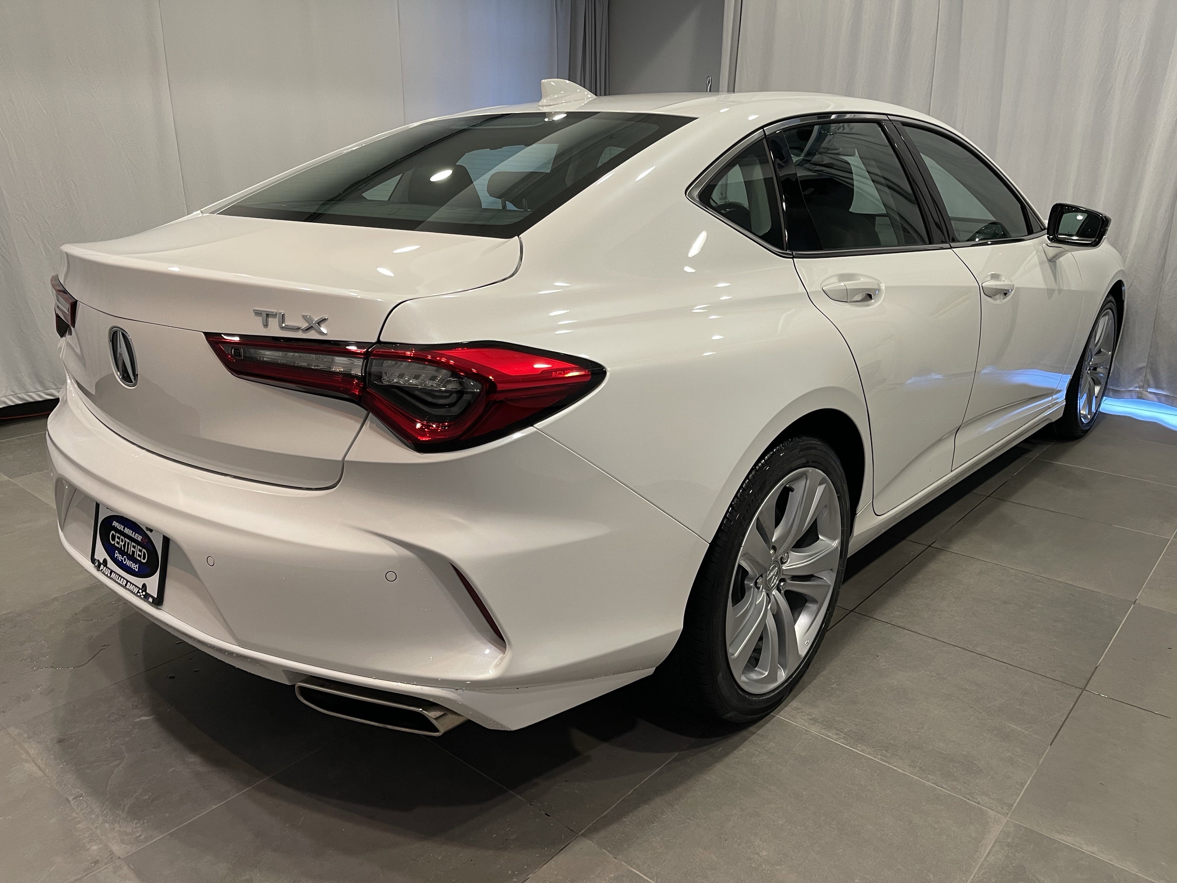 Used 2023 Acura TLX w/ Technology Package image 7