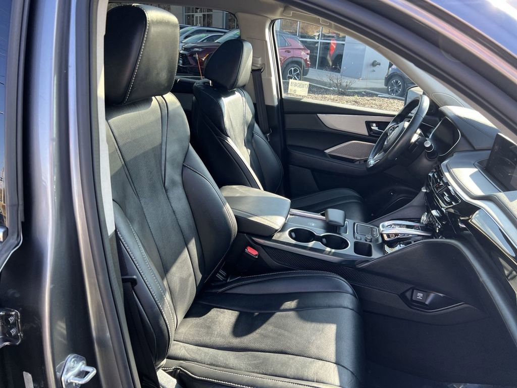 Used 2023 Acura MDX SH-AWD w/ Technology Package image 28