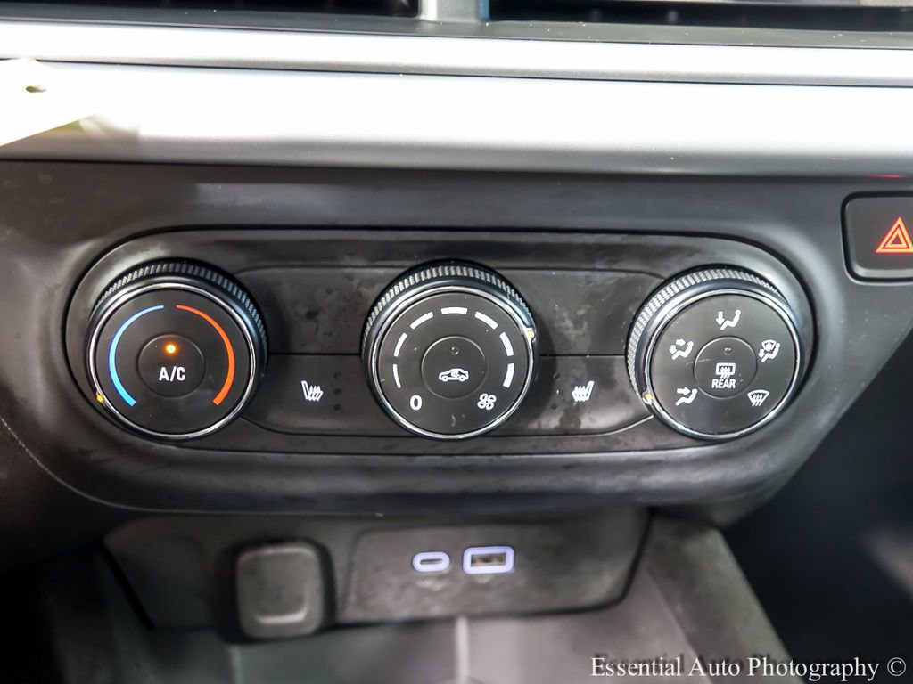 Certified 2025 Chevrolet Trax LS w/ LS Convenience Package FWD image 16